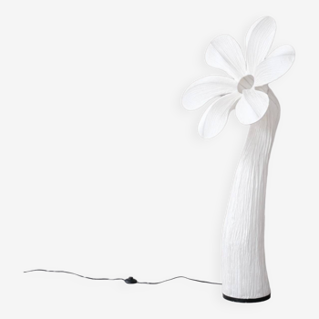 Contemporary fabric flower floor lamp