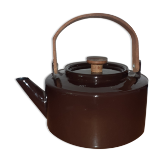 Teapot kettle in enamelled sheet metal, Mickaël Lax Copco