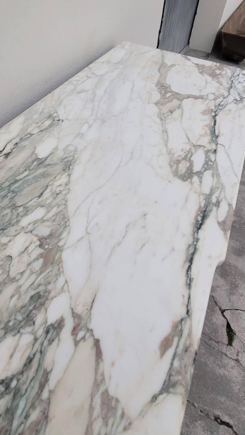 Louis XV Louis XVI rosewood commode, 19th century.