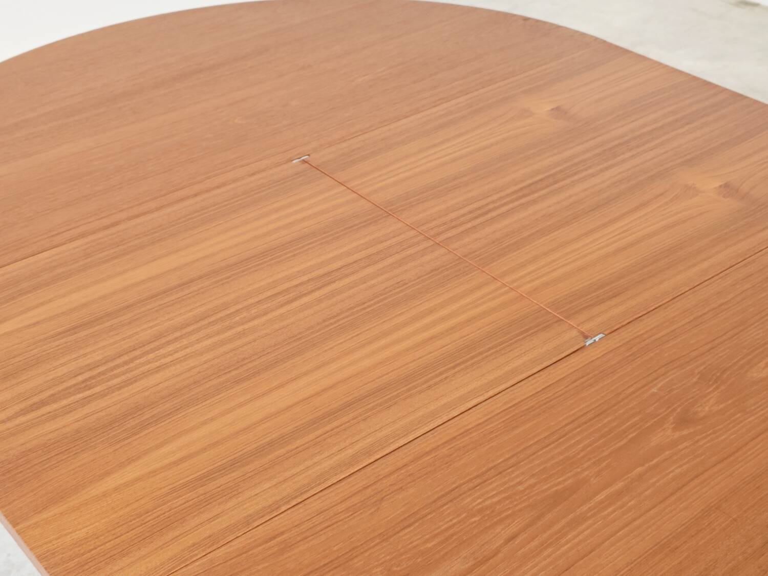 Round extending table, light oak, East Germany, 1960s