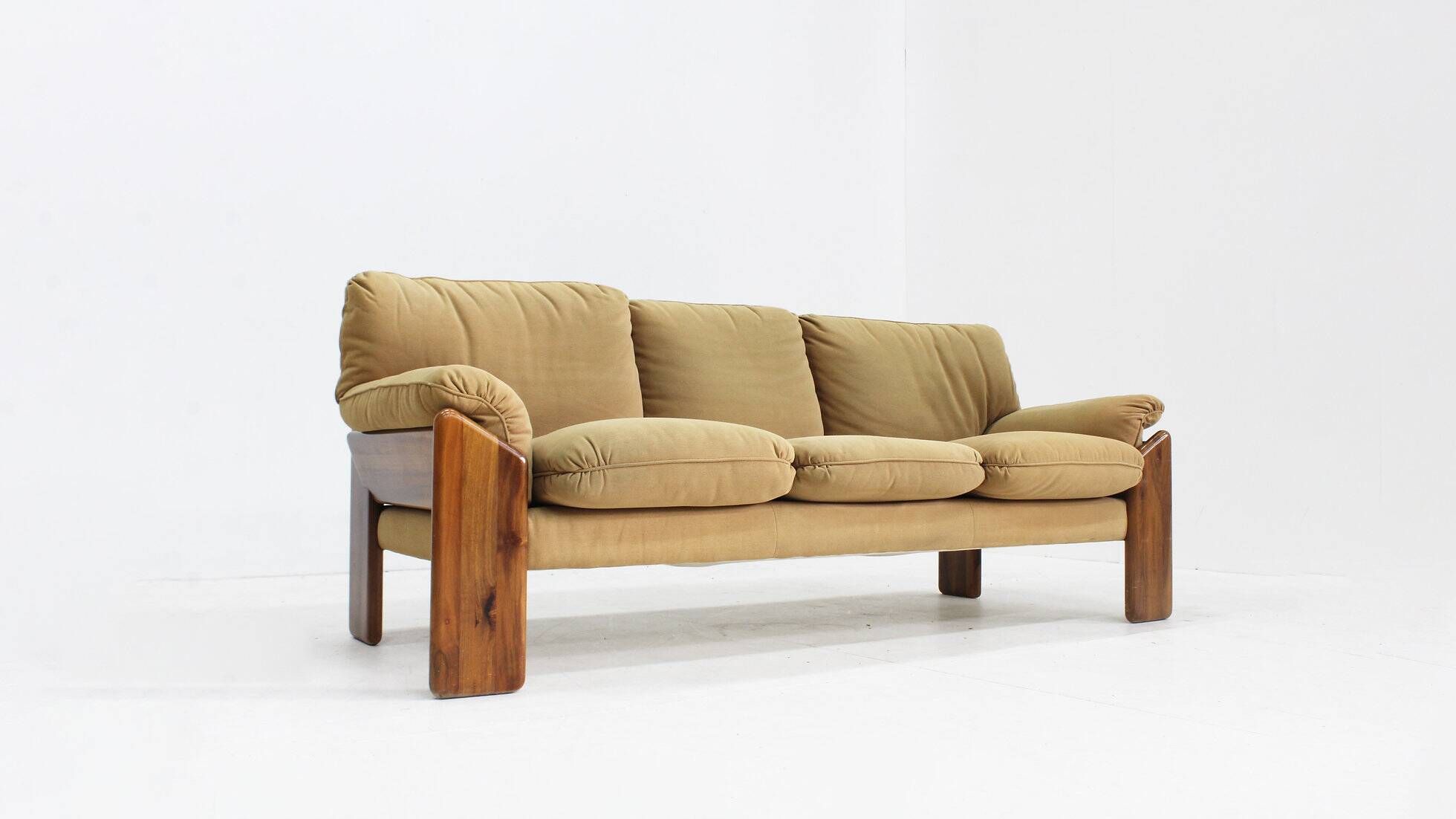 Vintage 3 seater sofa by Mario Marenco for Mobilgirgi