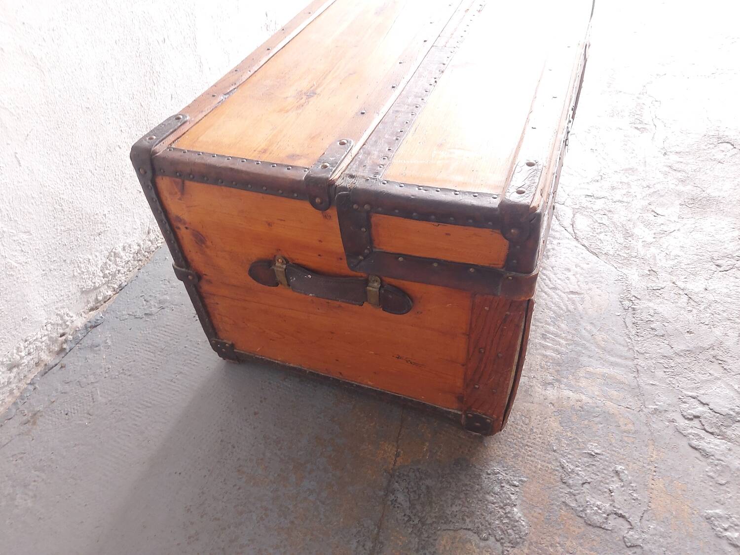 Late 19th century travel trunk