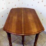 Extendable round table in Walnut 6 feet