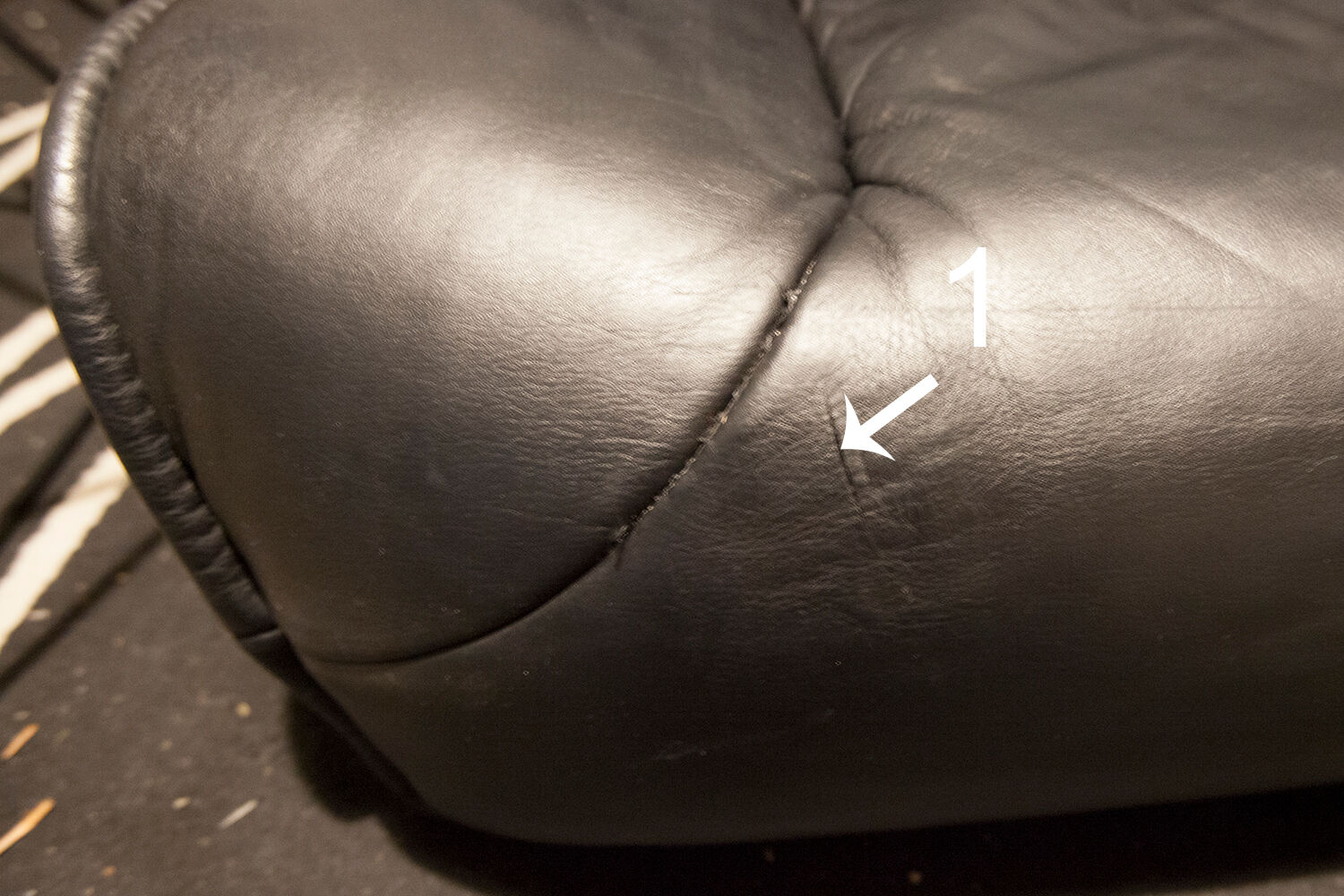 Leather sofa model "Veranda" Vico Magistretti for Cassina