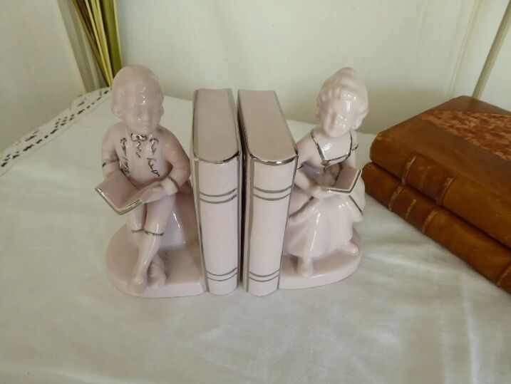 Serre livres en porcelaine