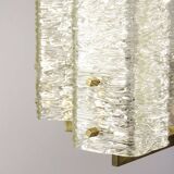 Lustre vintage par JT Kalmar / Vienne années 1960 / Blocs de verre dépoli et base en laiton du milieu du siècle