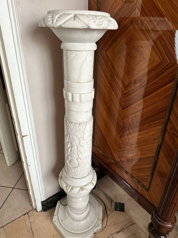 Colonne en marbre