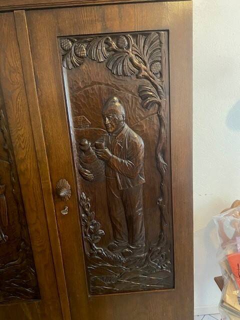 Armoire Forêt Noire 3 portes