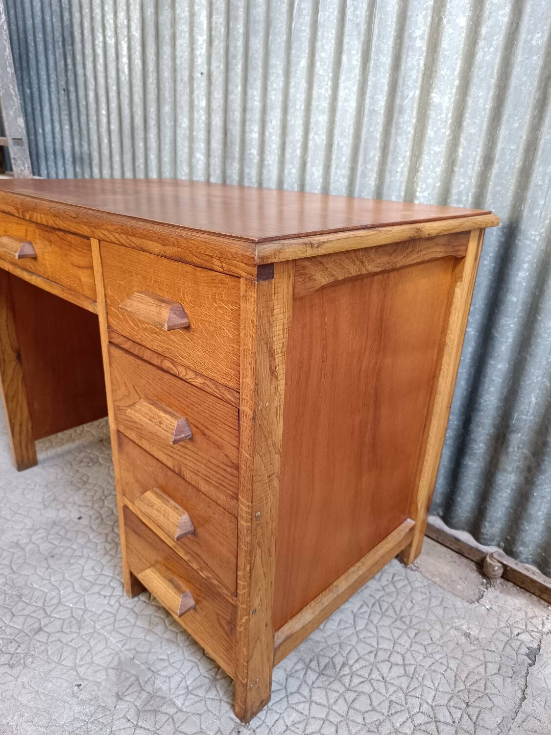 Vintage desk with 5 drawers