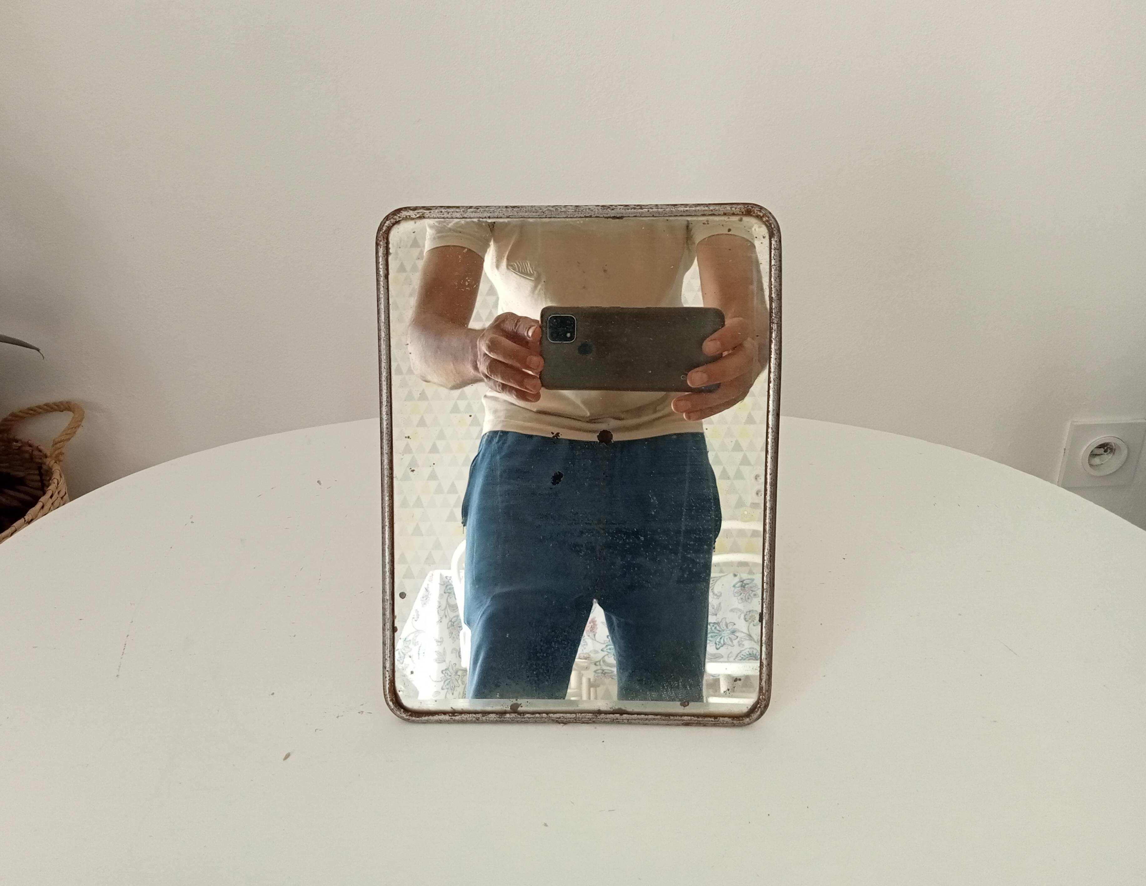 Antique barber's mirror 24*18 cm