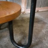 Pedestal table