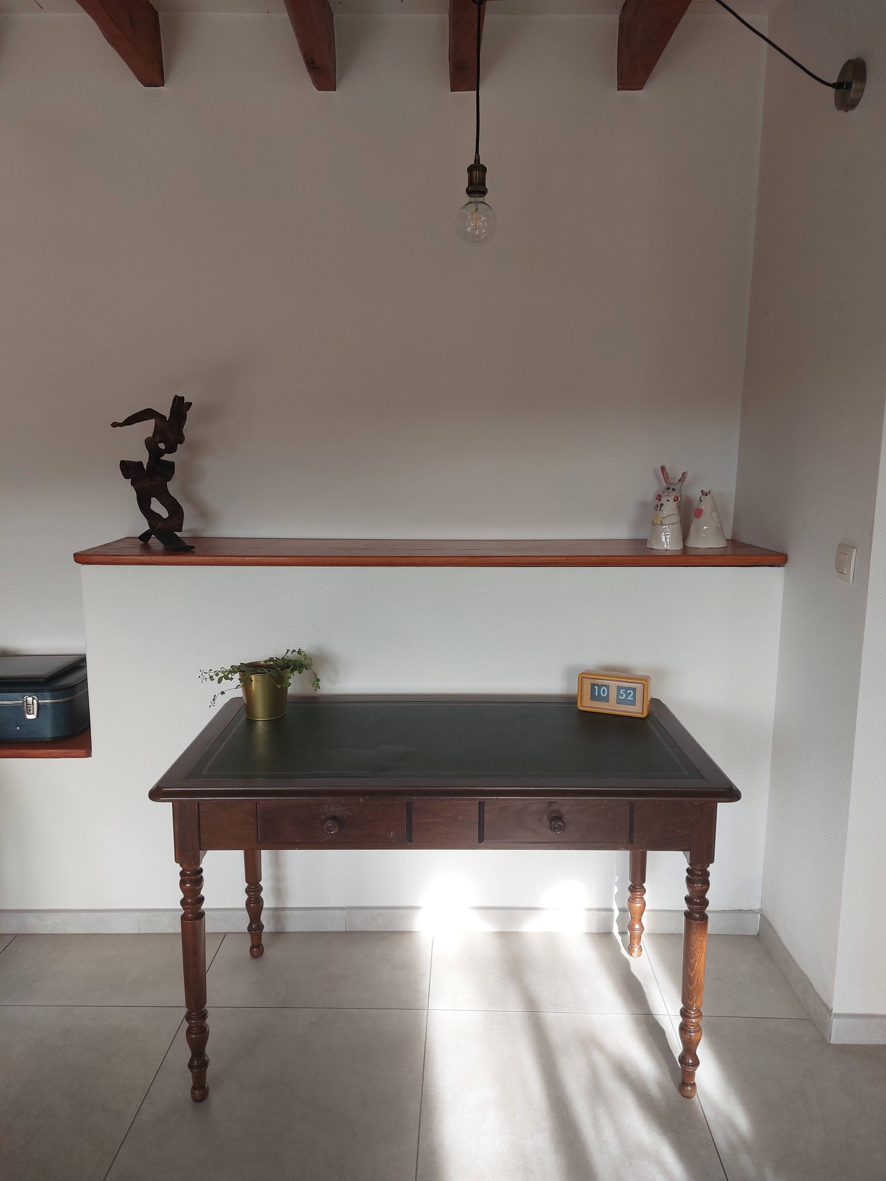 wooden desk, green leather top