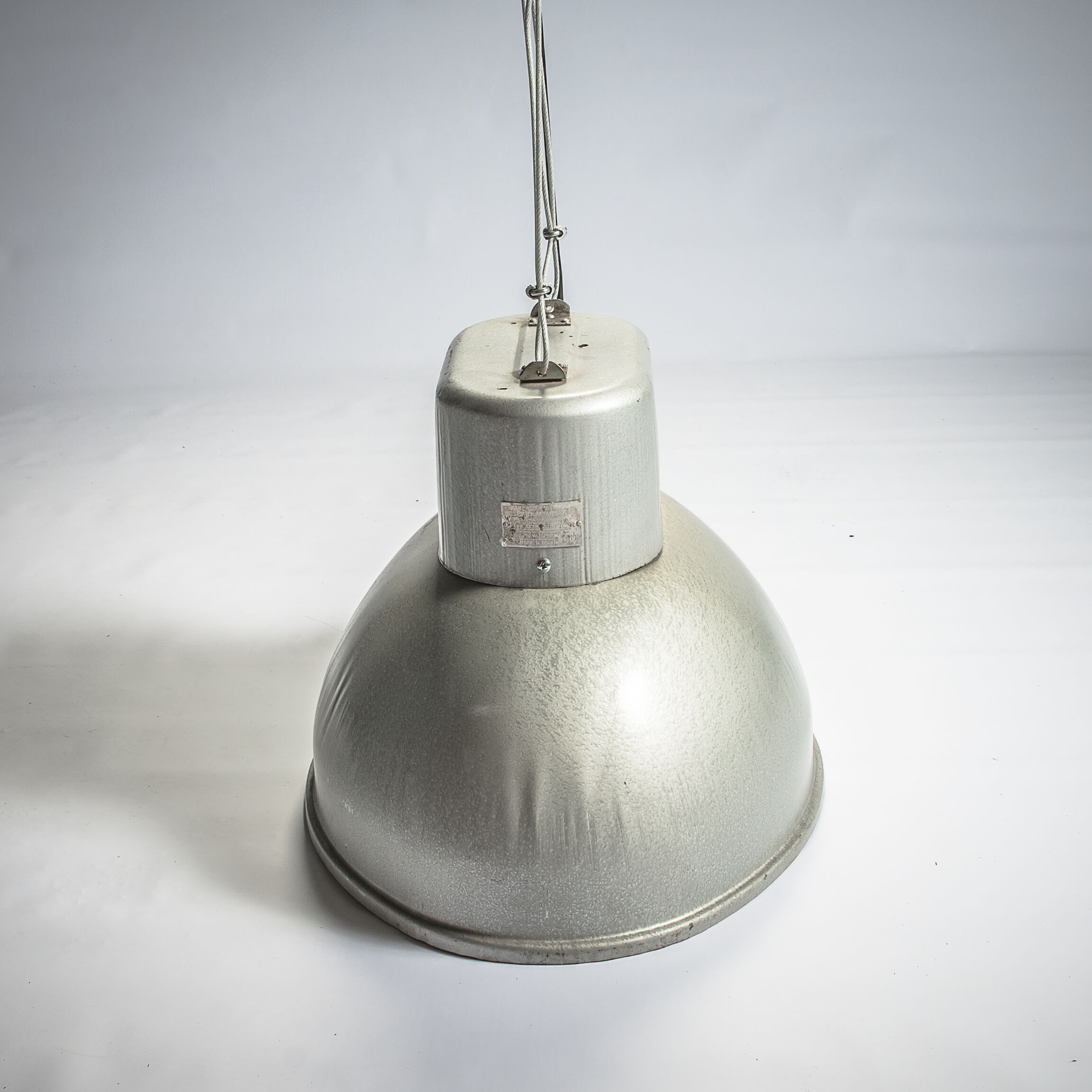Industrial lamp oval
