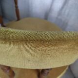 Fauteuil crapaud bois tissu velours jaune ocre