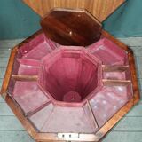 Octagonal tray worker