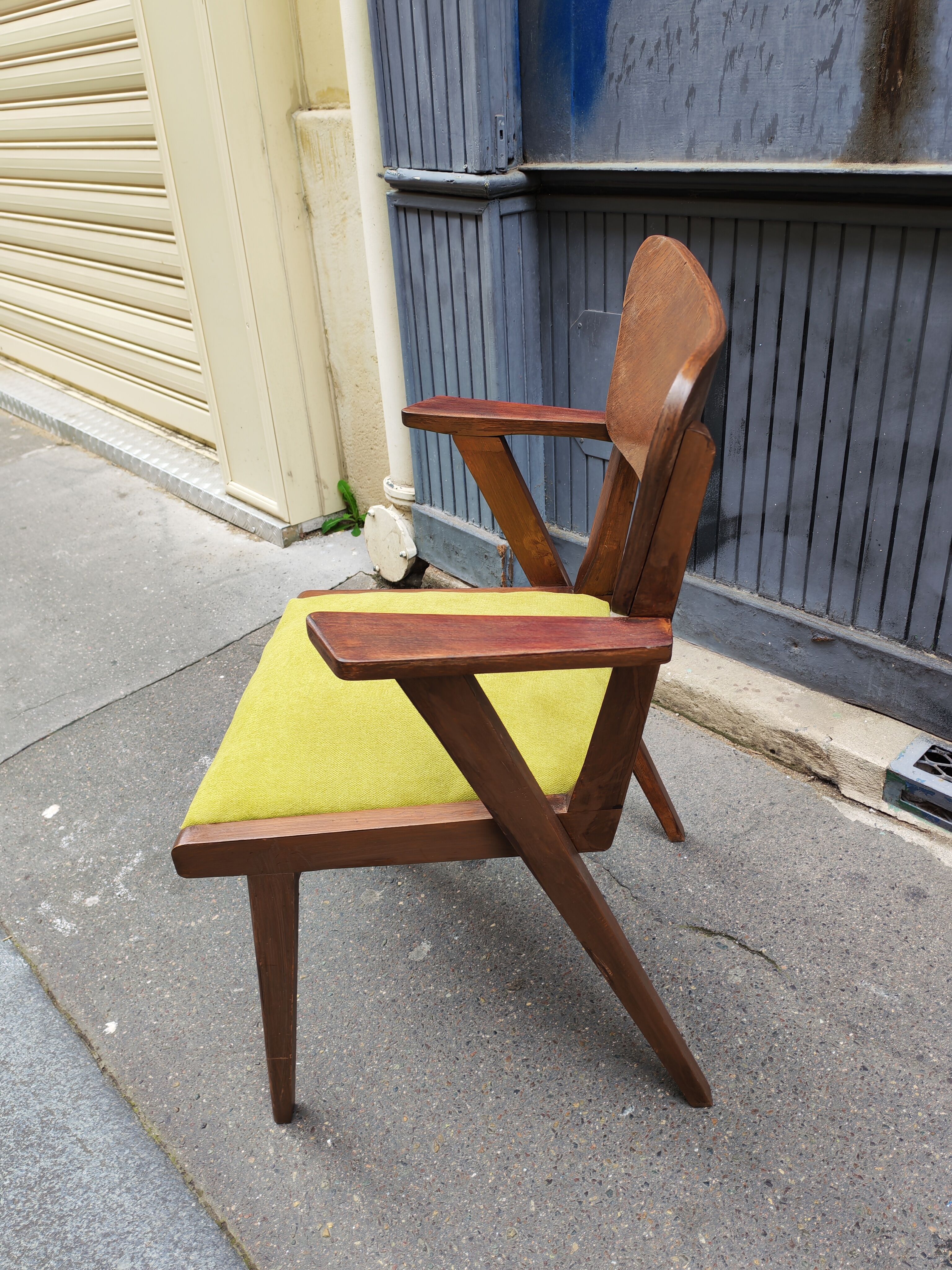 Fauteuil vintage pieds compas
