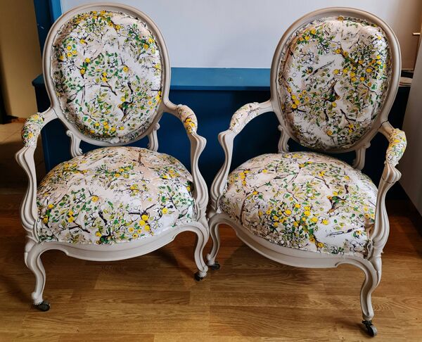 Fauteuils medaillons