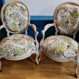 Medaillon armchairs