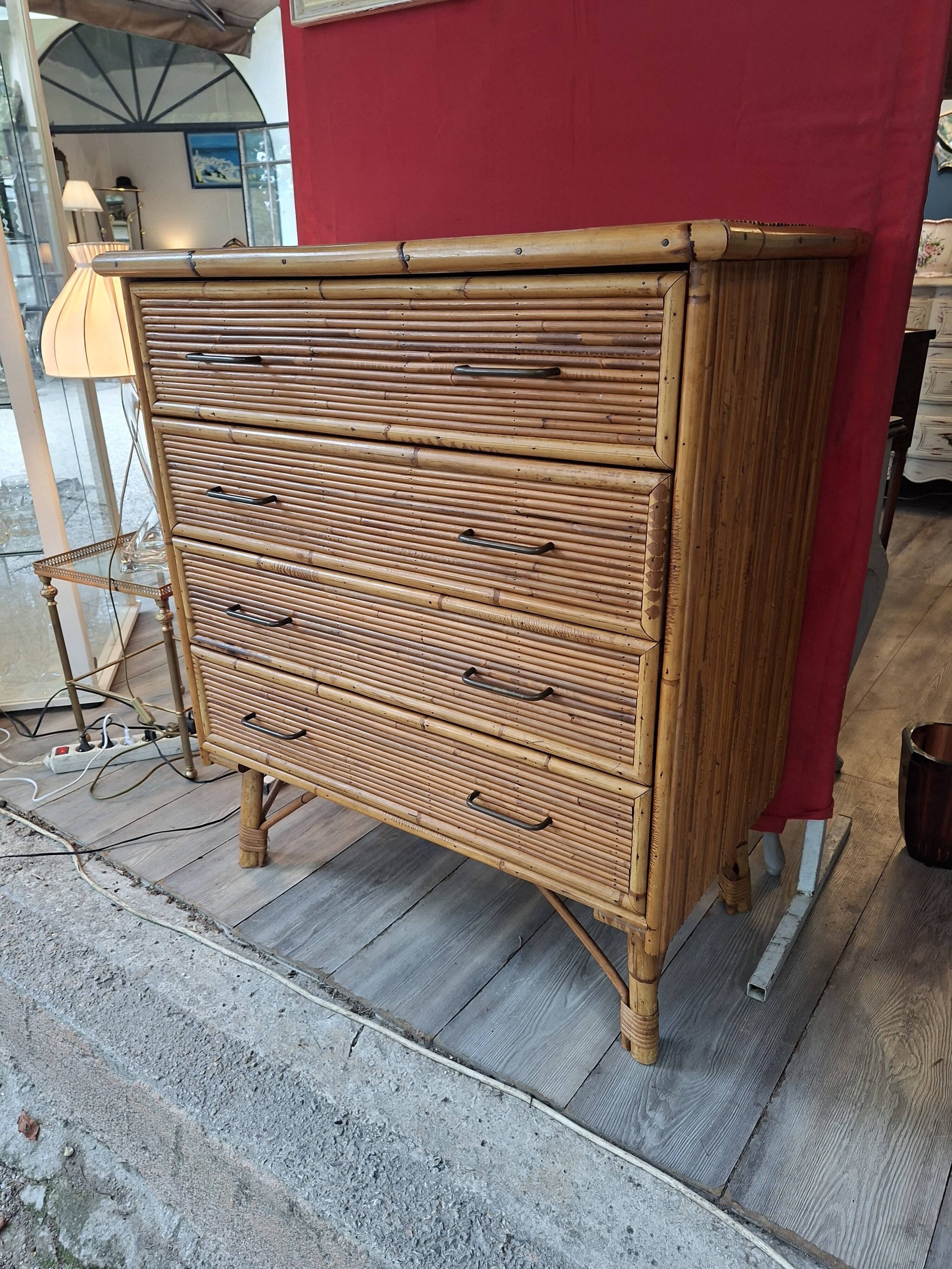 Commode en bambou 