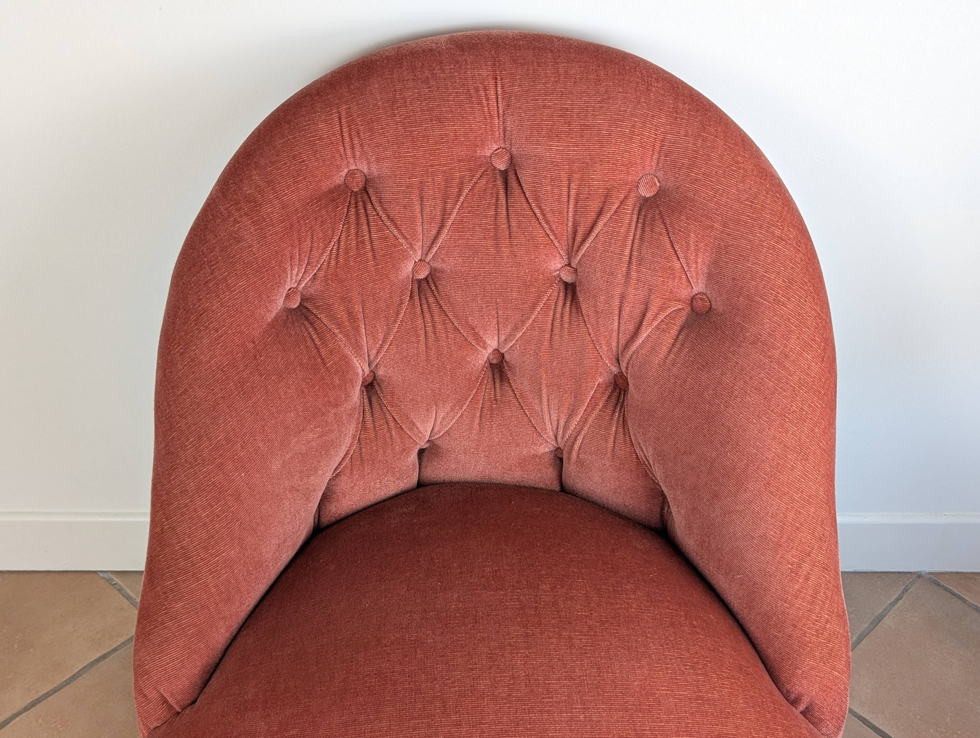 Velvet frog armchair