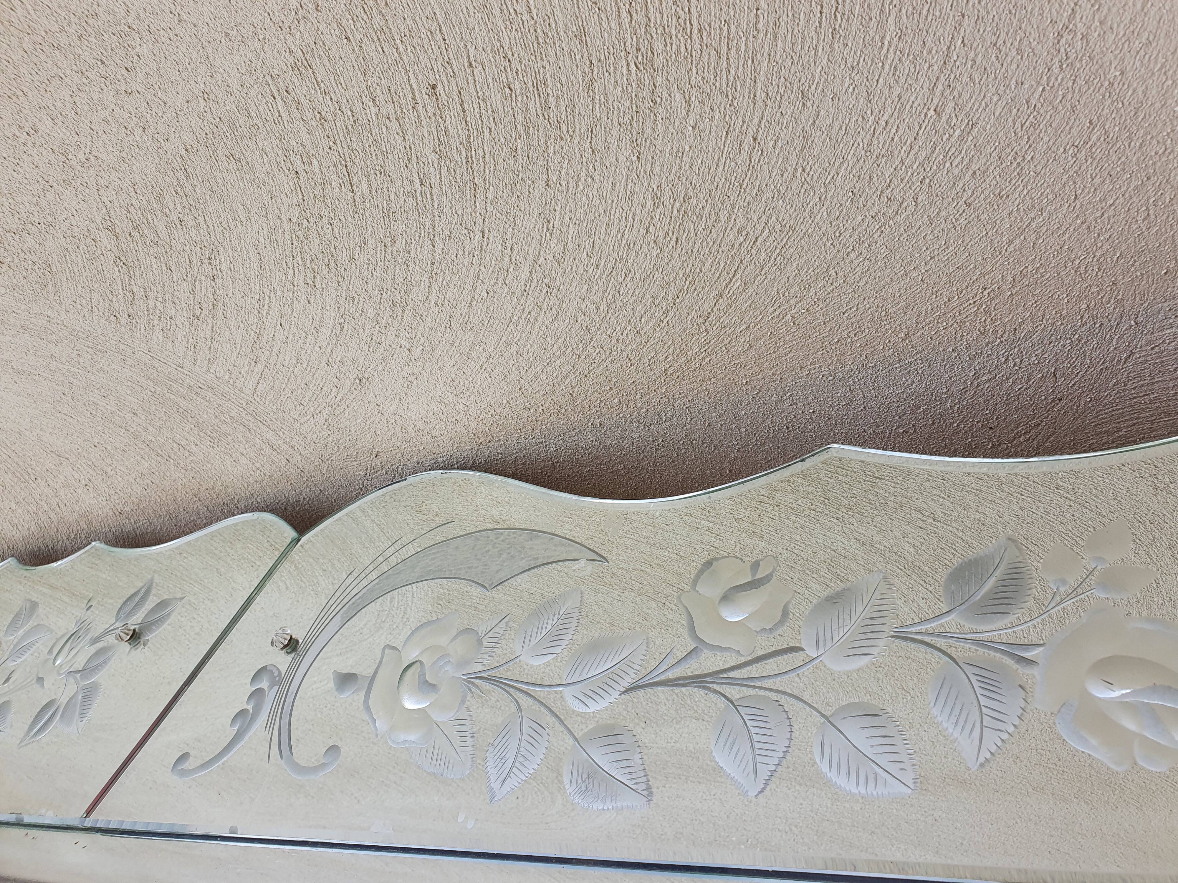 Venetian mirror or bistro mirror