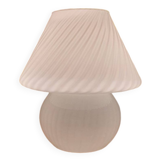 Lampe de table blanche en forme de champignon tourbillonnant en verre de Murano Lampe de chevet au design scandinave moderne du milieu du siècle Lampe de chevet en verre soufflé fabriqué à la main