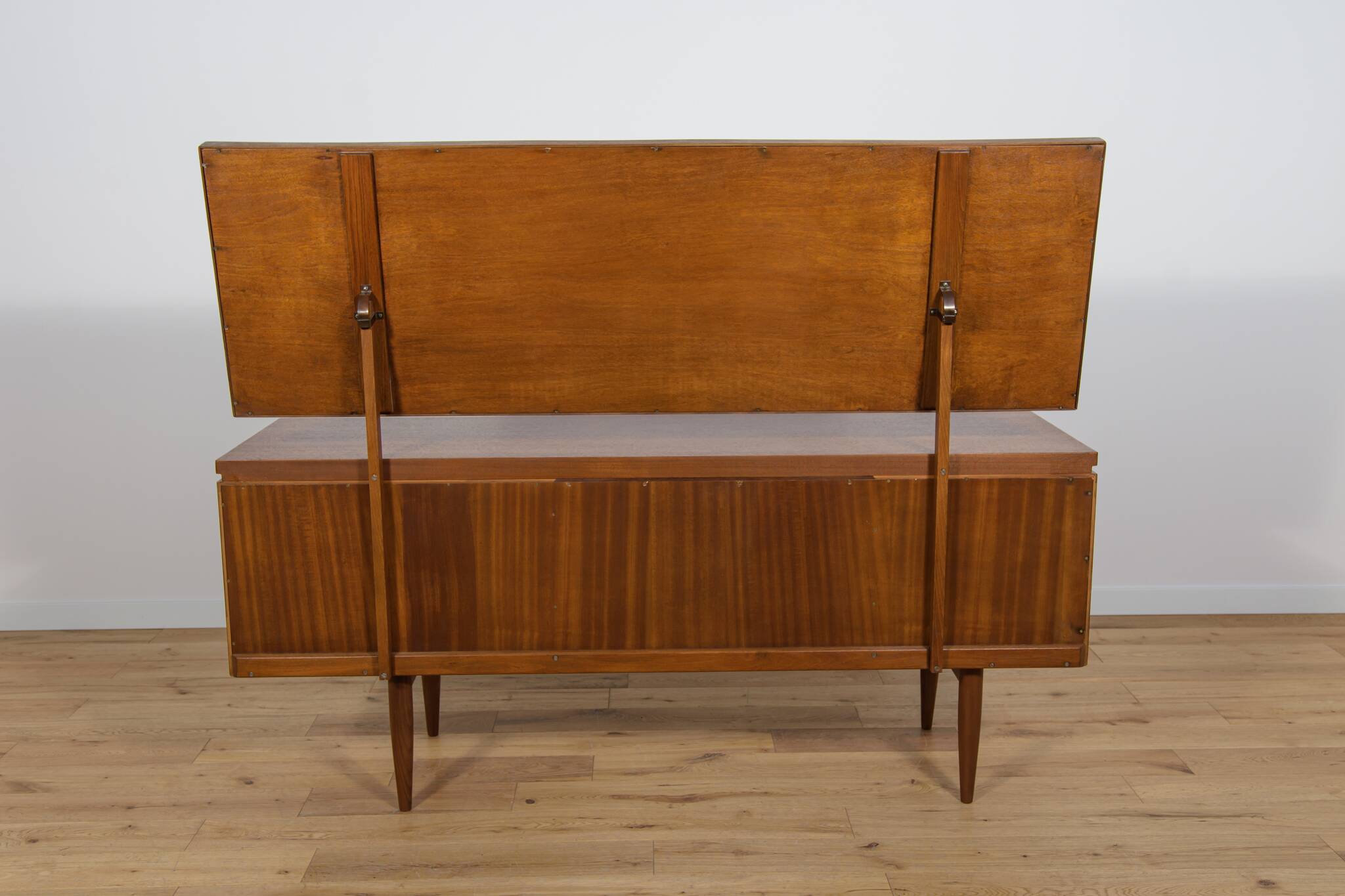 Mid-Century Dressing Table by I. Kofod-Larsen for G-Plan, 1960s