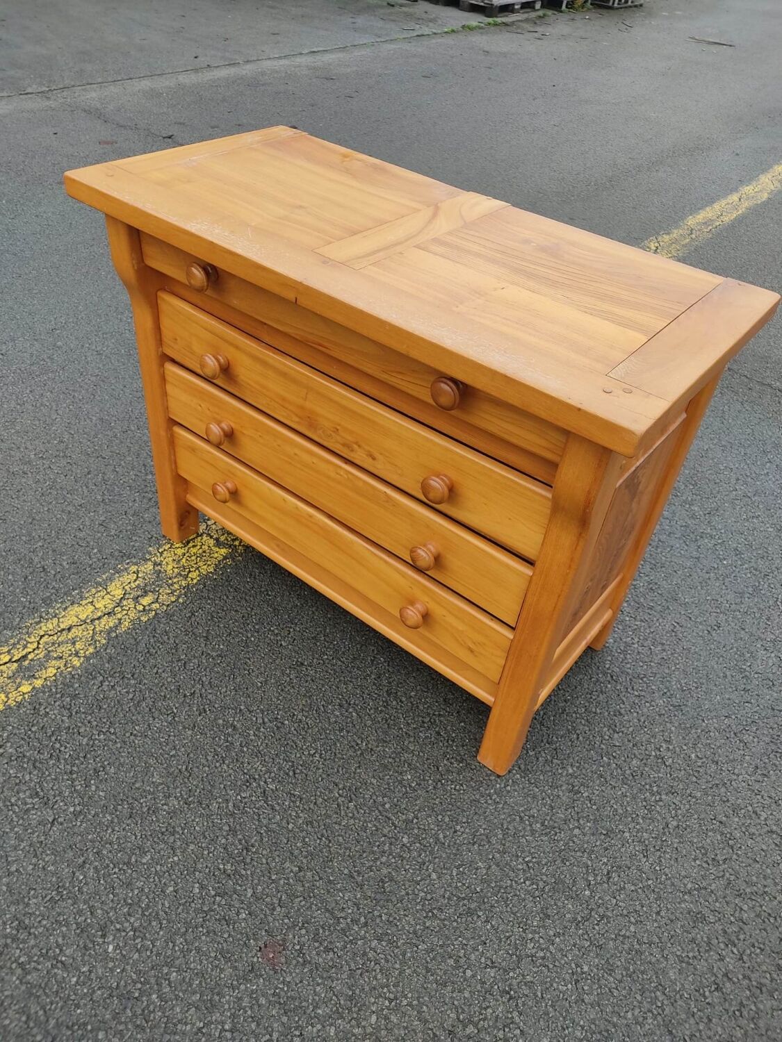 Commode pin atypique, 1980