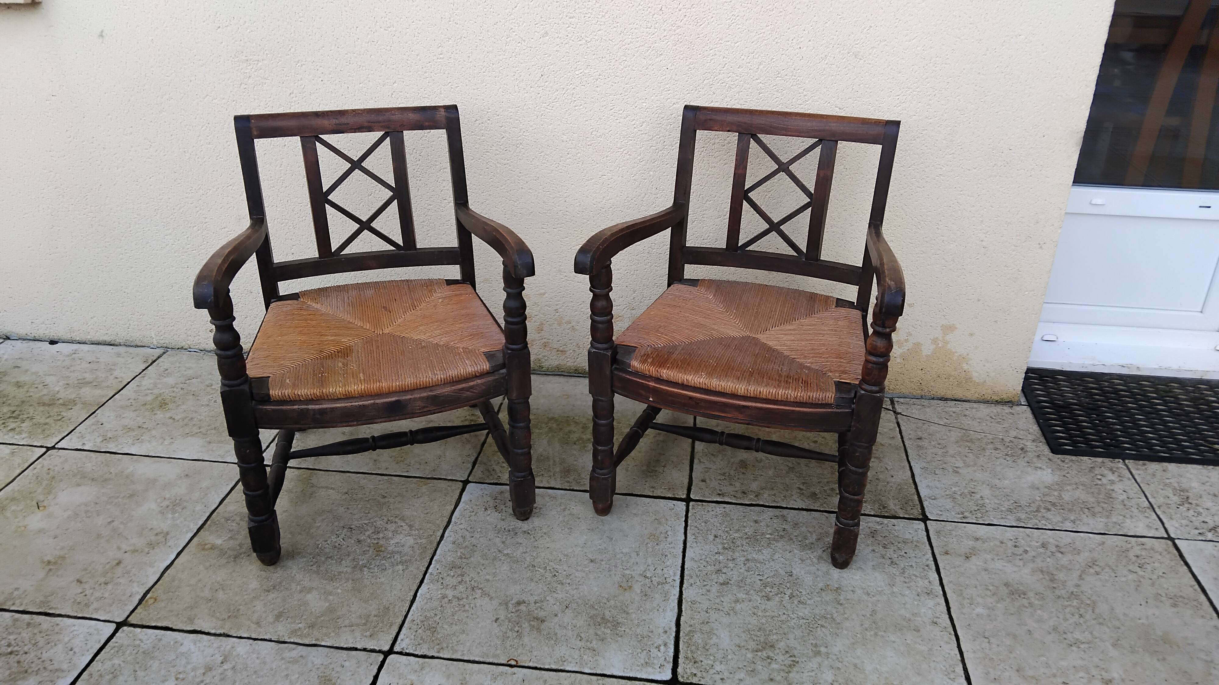 Pair of vintage straw seat armchairs from the 30s/40s.