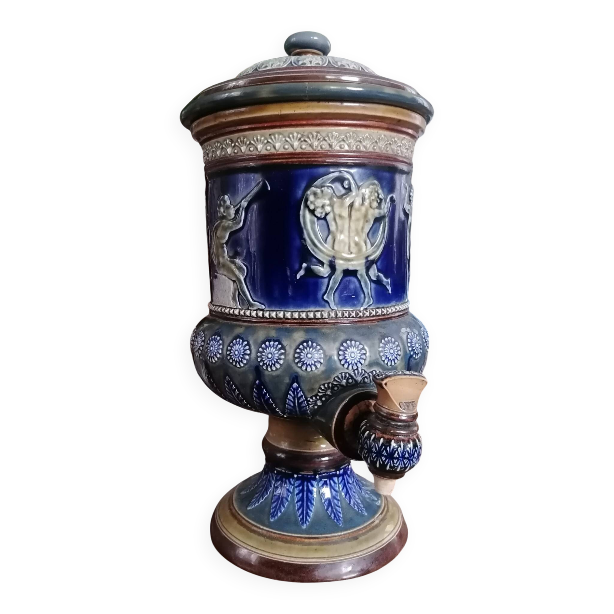Fontaine à eau en céramique barbotine - Royal Doulton Lamberth - Putti