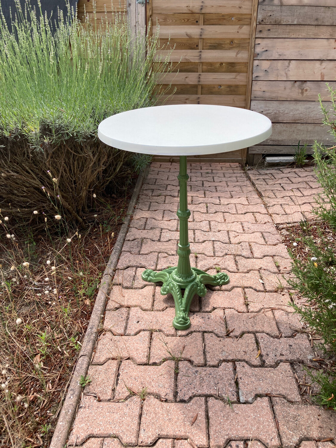 Table bistrot pedestal table