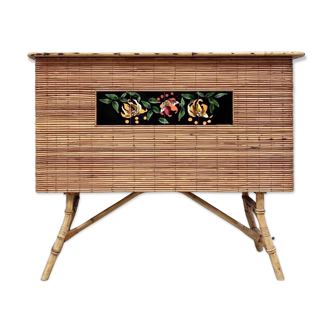 Rattan bar