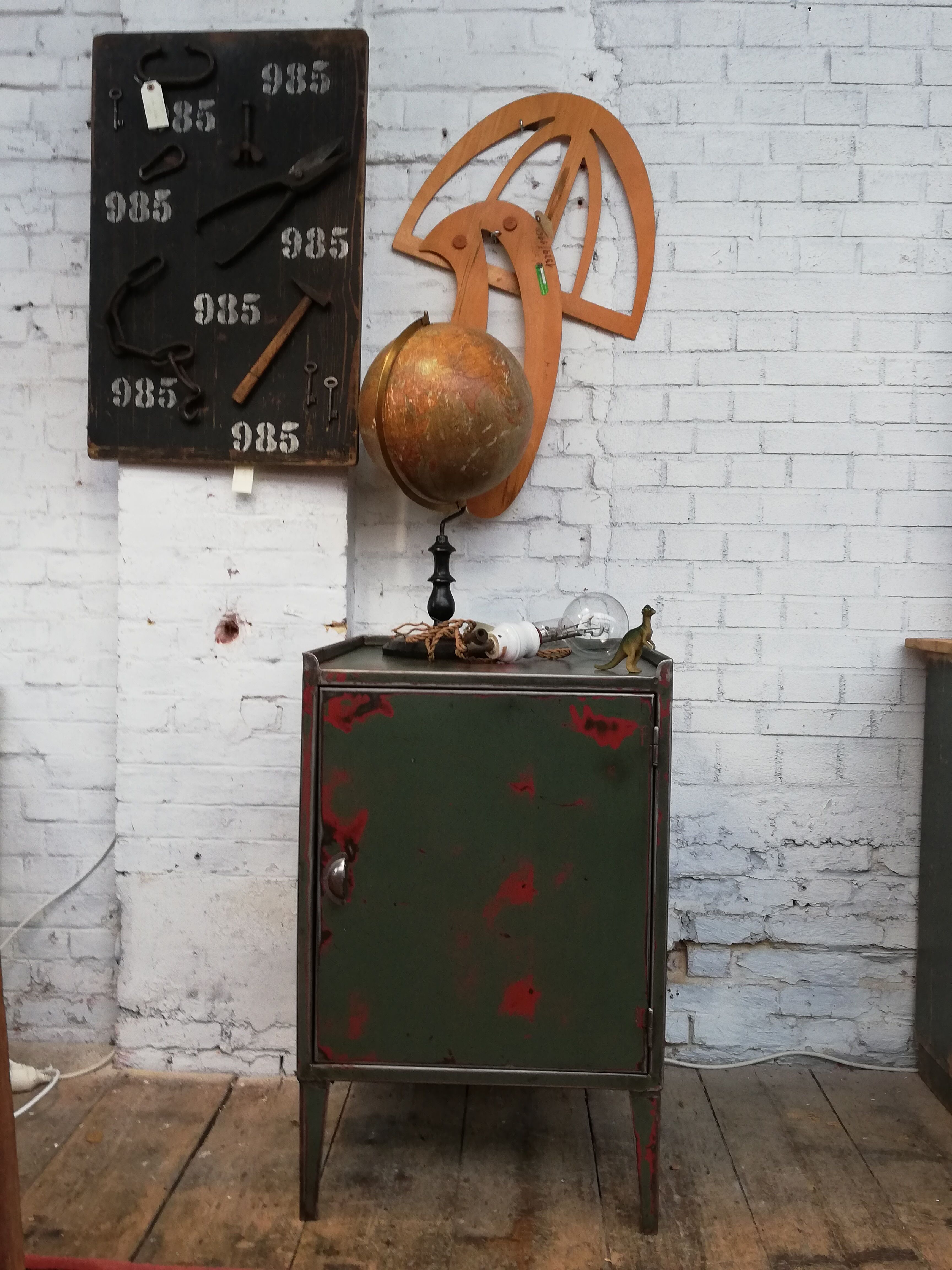 Industrial service, workshop furniture, sheet metal workbench