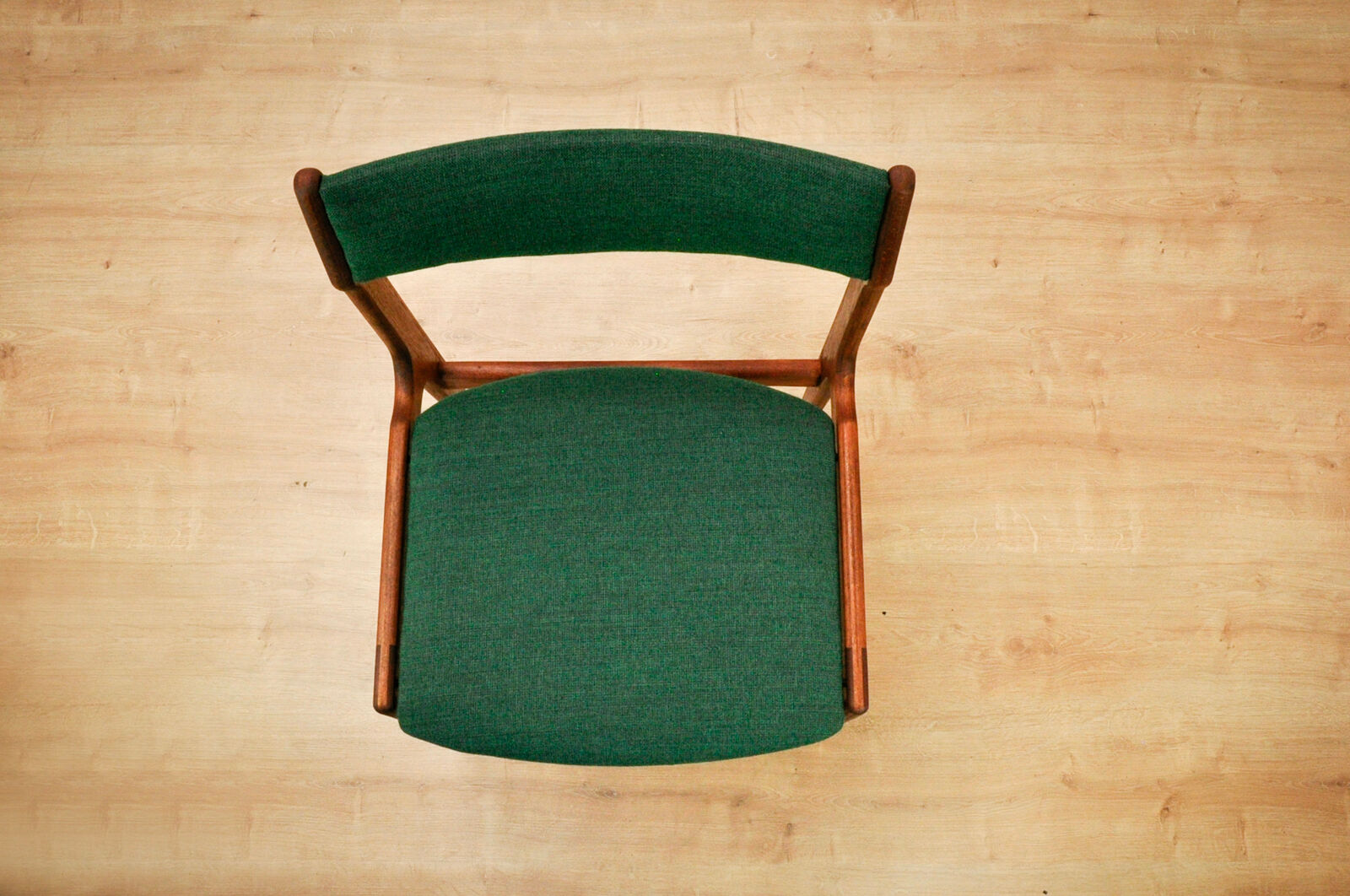 Set of 6 dining chairs by Erik Buch for Oddense Maskinsnedkeri