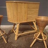 Bar en rotin et tabourets