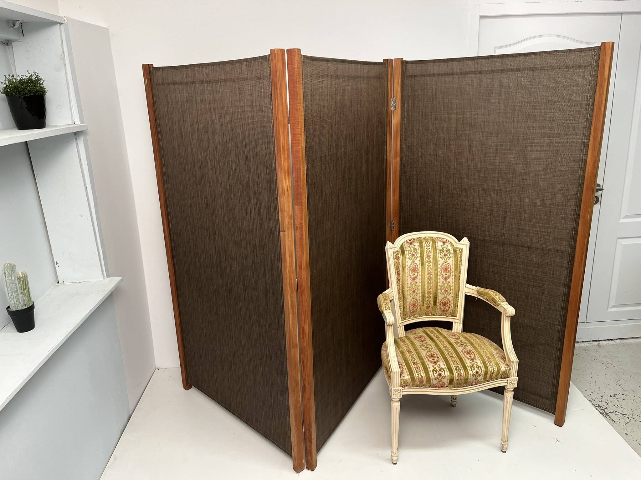 Large vintage screen