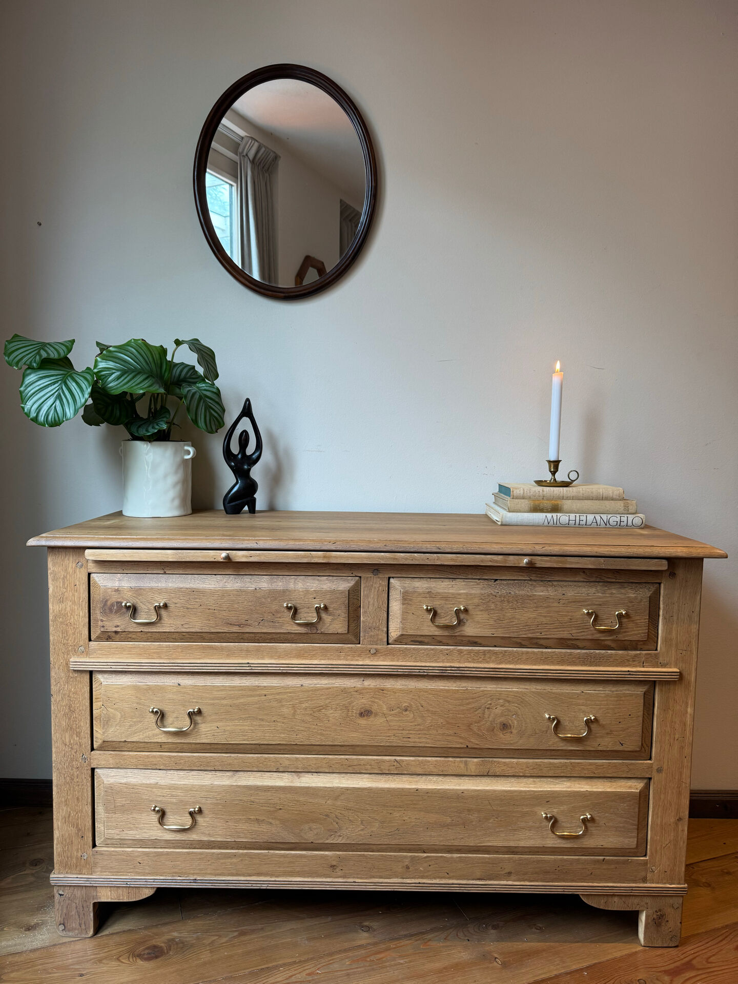 Vintage oak chest of drawers