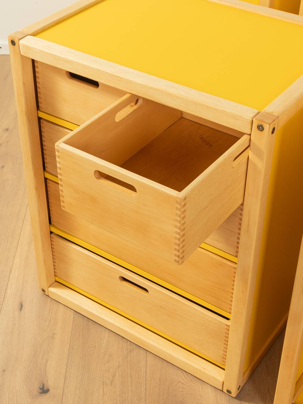 Flötotto chests of drawers
