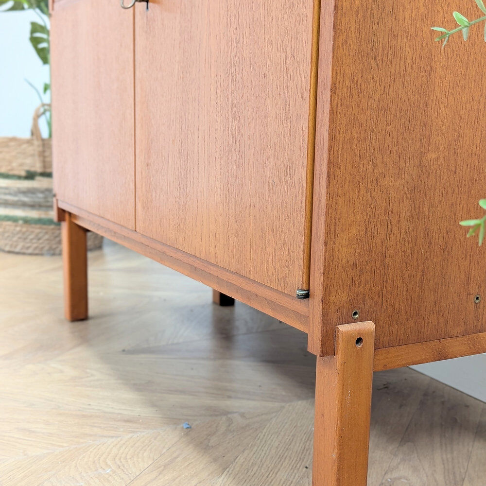Commode vintage
