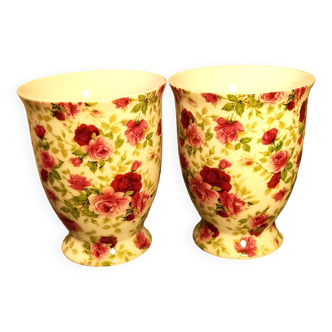 Duo of floral pattern cups