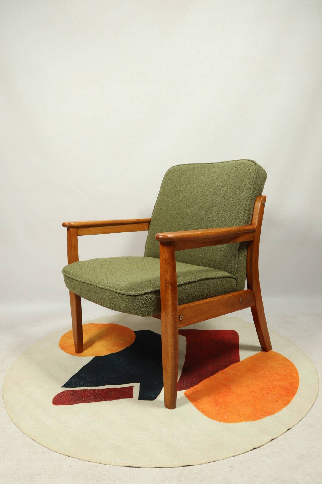 Fauteuil vintage vert en tissu bouclé Scania Design Chaise longue en bois