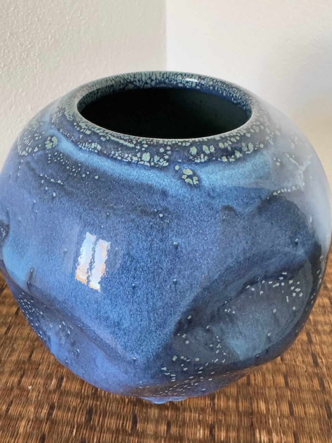 Gilles d'Aon ceramic vase
