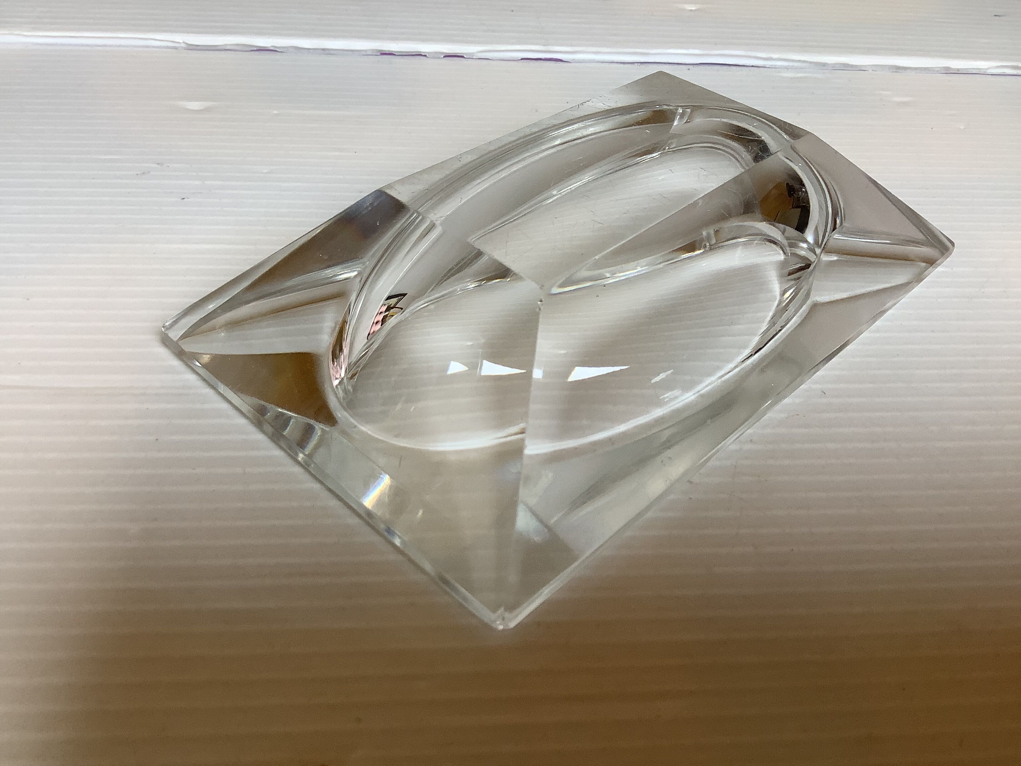 Individual rectangular ashtray
