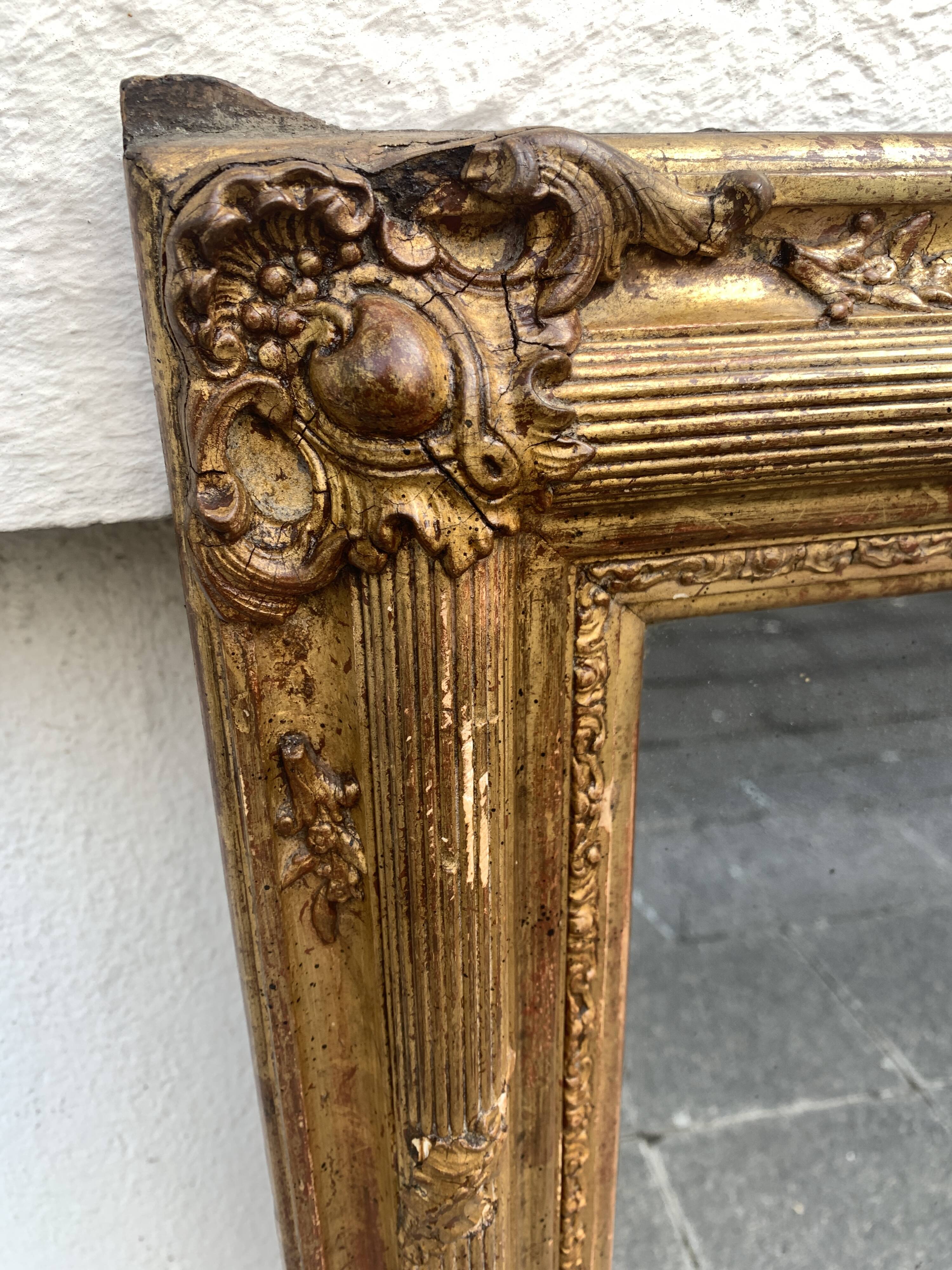 Old style mirror Restoration in gilded stucco wood, 80 x 59 cm