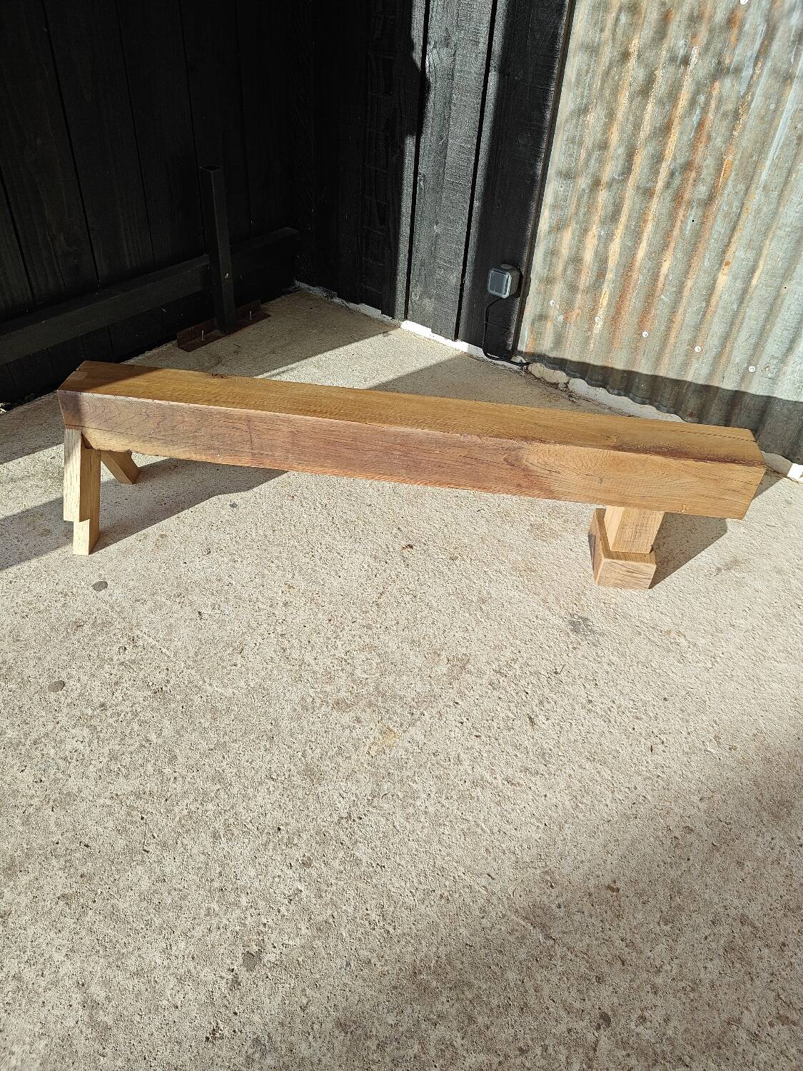 Artisanal oak beam entrance bench