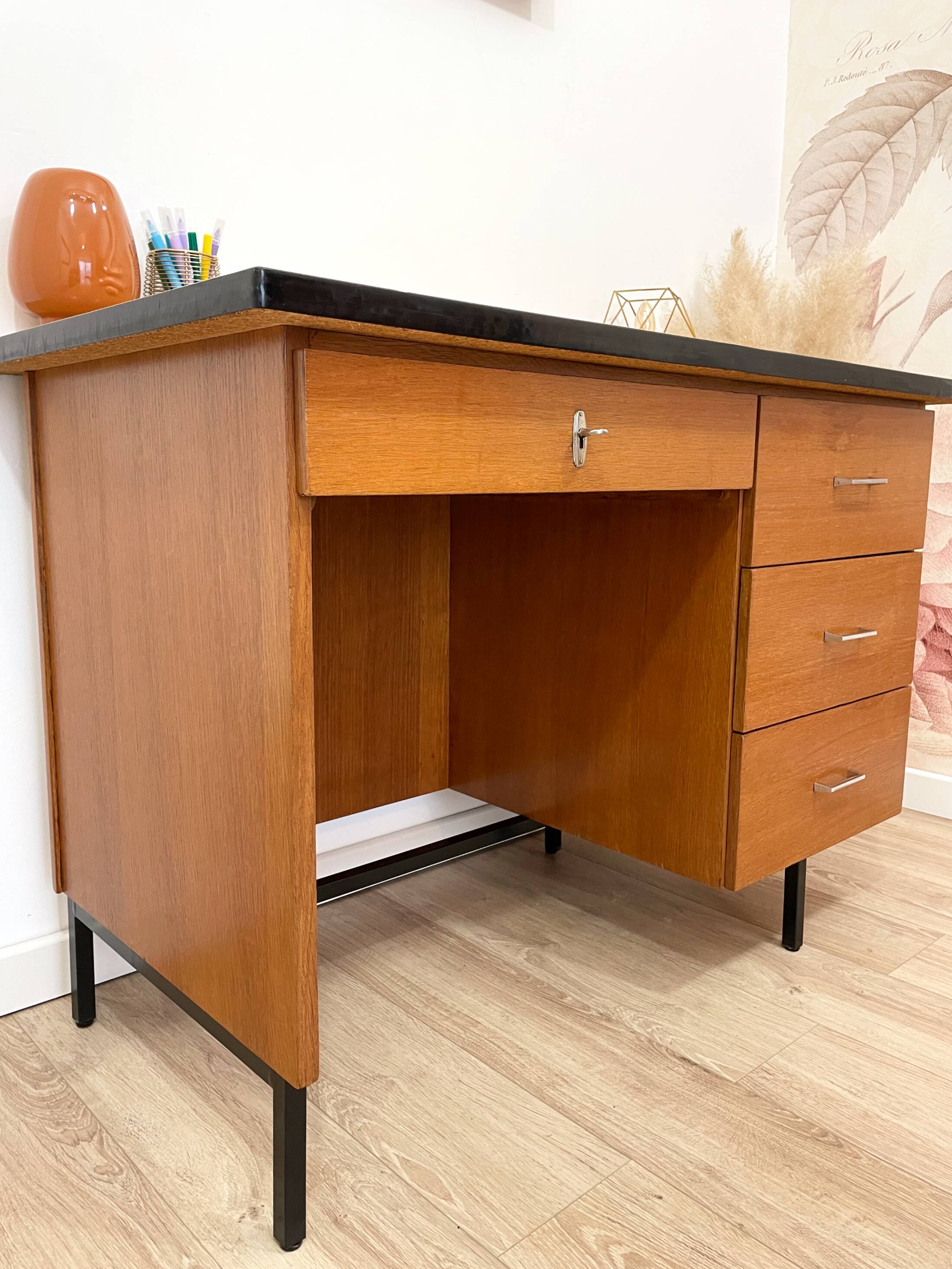 Bureau vintage bois & formica – années 60/70