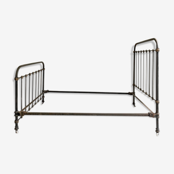 Napoleon III iron bed