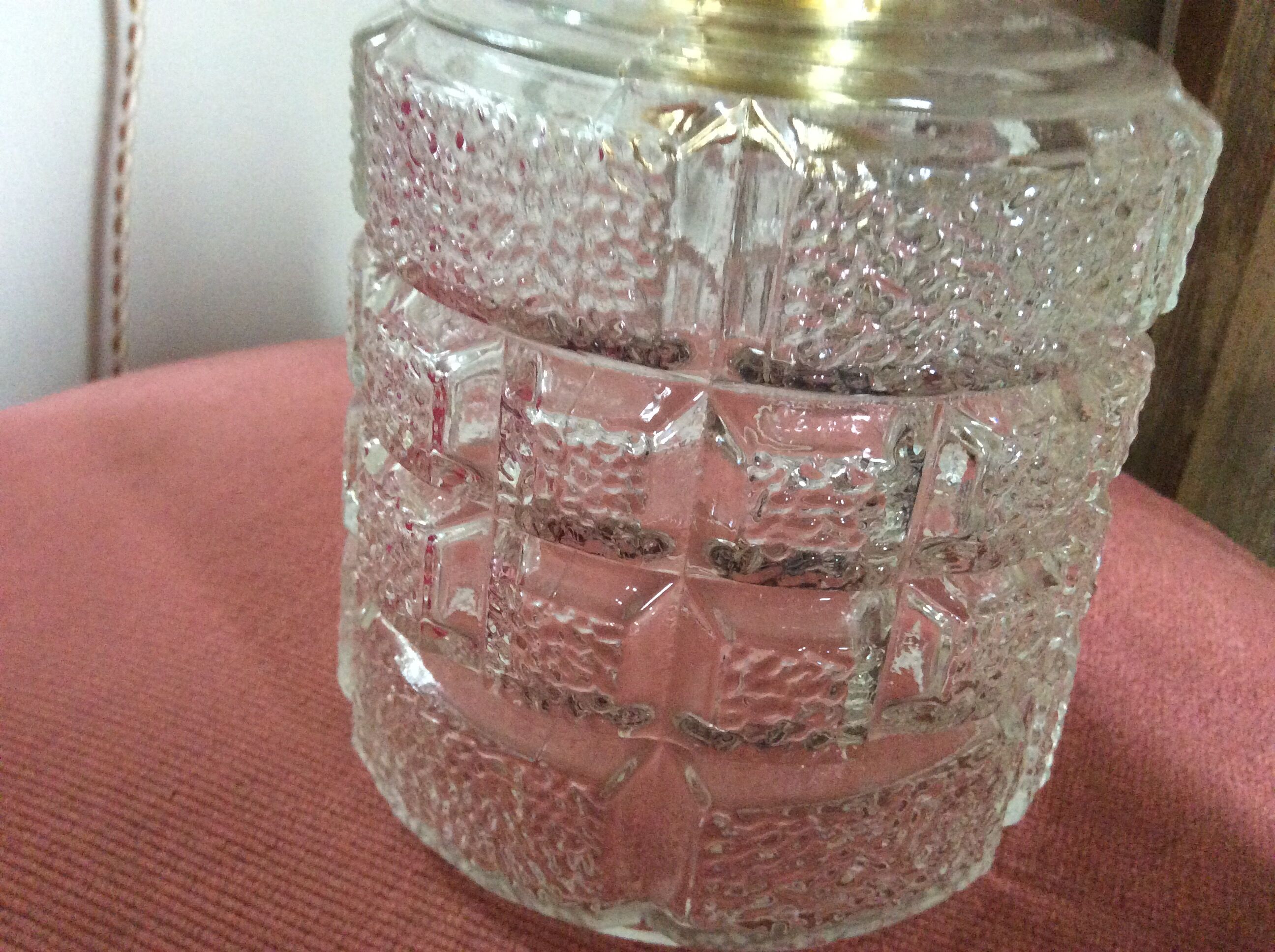 Molded glass suspension