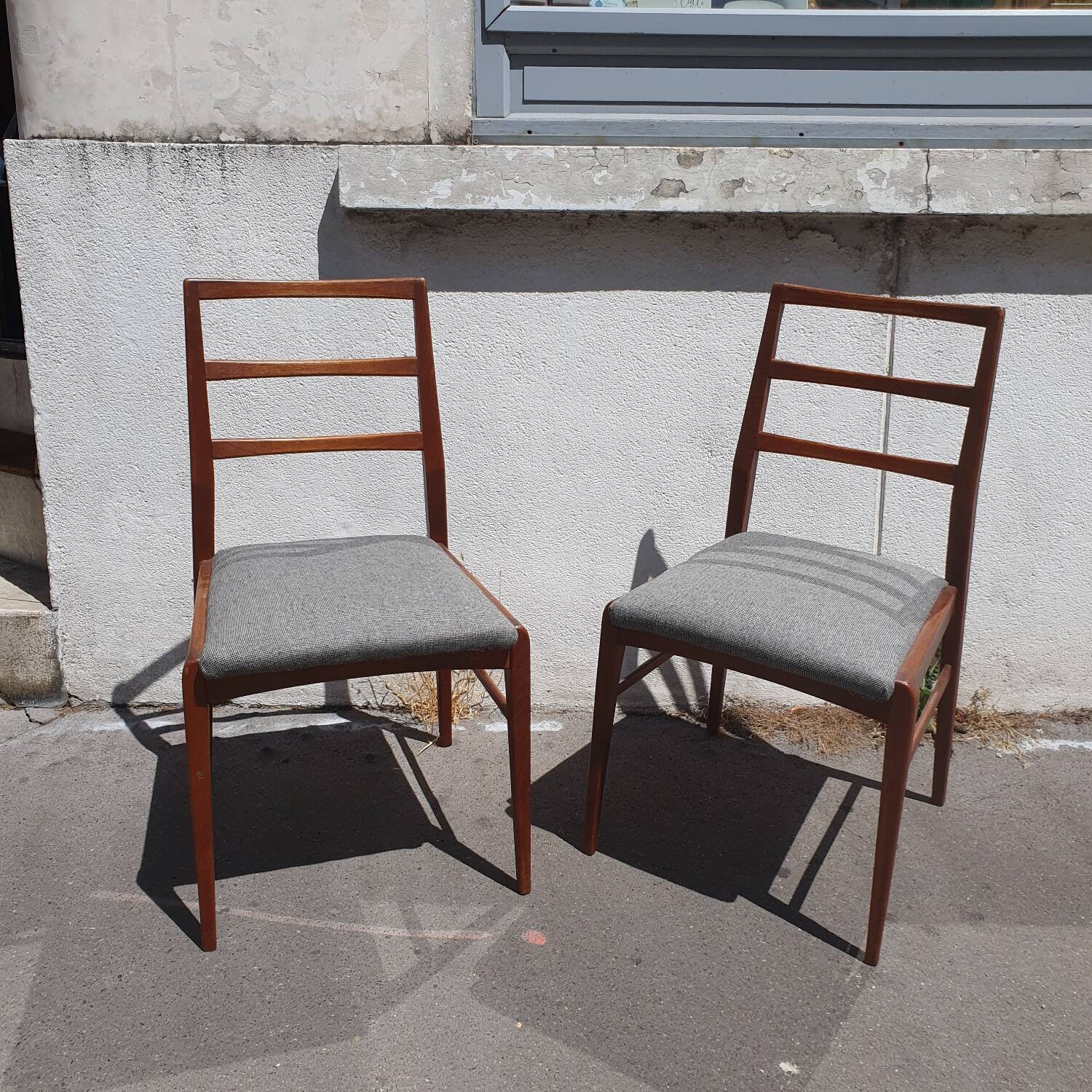 Paire de chaises en Teck africain