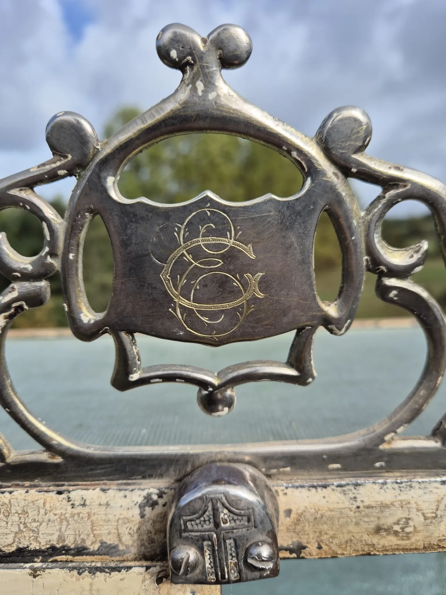 Ancienne vitrine de chirurgien